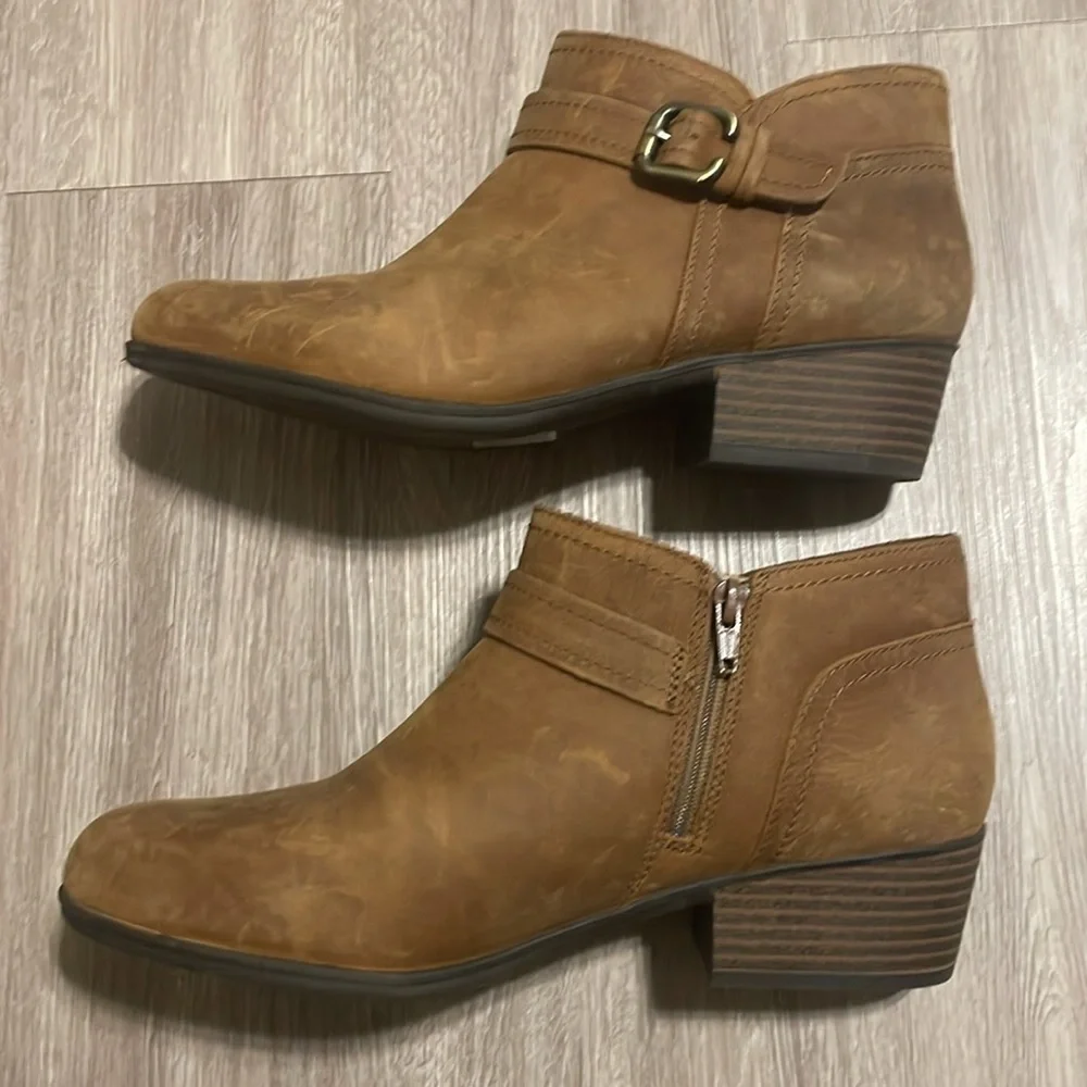 Clark’s Women’s Adreena Hope Booties Size 11 Tan Leather Western Coastal Cowgirl